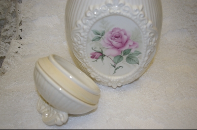 +MBA #6777  Formal Ceramic Cookie Jar