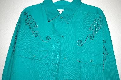 +MBAHB #25-010  "Full Steam Green Bead & Gemstone Shirt"