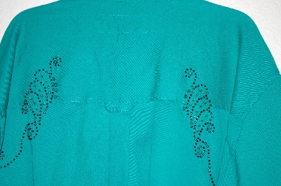+MBAHB #25-010  "Full Steam Green Bead & Gemstone Shirt"
