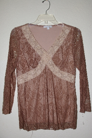 +MBADG #18-100  "Moa & Moa Fancy Brown Lace Top"
