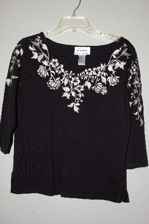 +MBADG #31-249  "Linea Black Floral Embroidered V-Neck Sweater"