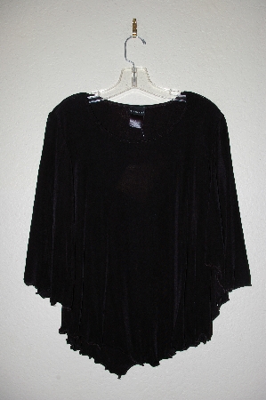 +MBADG #31-428  "Citiknits Black Split Sleve Lettuce V Hem Top"