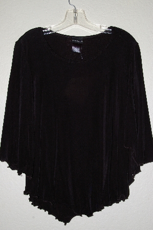 +MBADG #31-428  "Citiknits Black Split Sleve Lettuce V Hem Top"