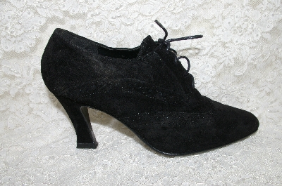 +MBAB #29-255  "Bijou Black Suede Wing Tip Pumps"
